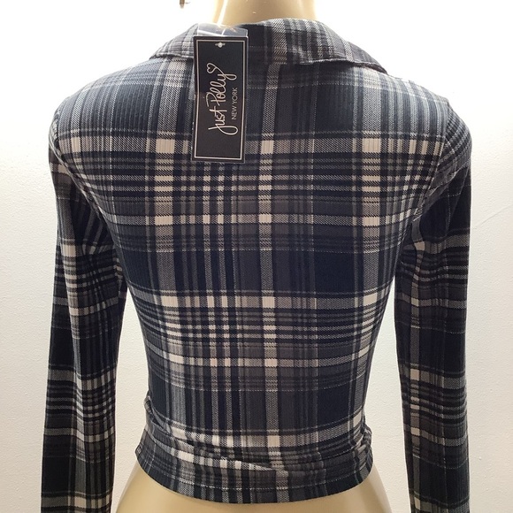 Just Polly Size XS Chic Plaid Button-Down Shirt in Black and White. New With Tag - Picture 3 of 6